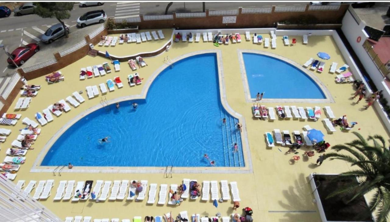 Bonito Apartamento Con Piscina Salou Kültér fotó